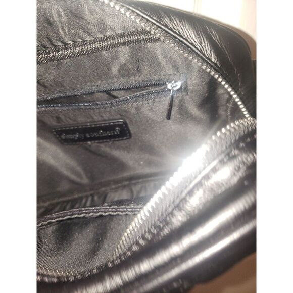 crossbody simply southern black zip up - Picture 5 of 5